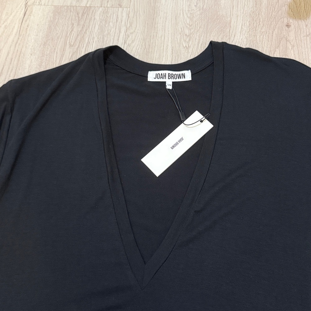 Joah Brown Deep Black V-Neck Tee - Picture 2 of 2